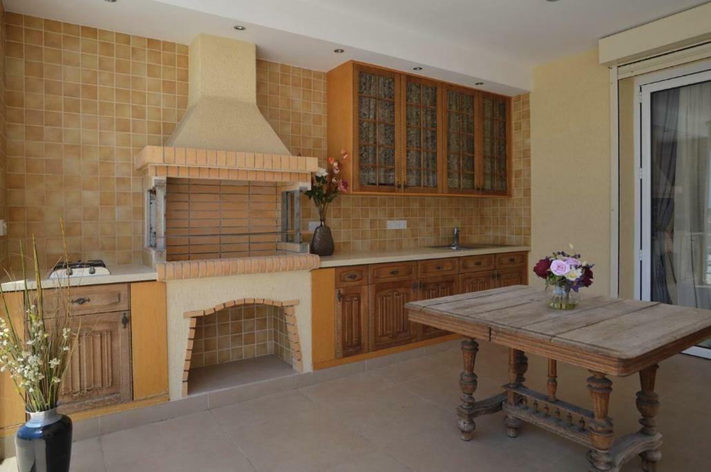 Apartamento Huge Penthouse With Private Pool Paphos Exterior foto